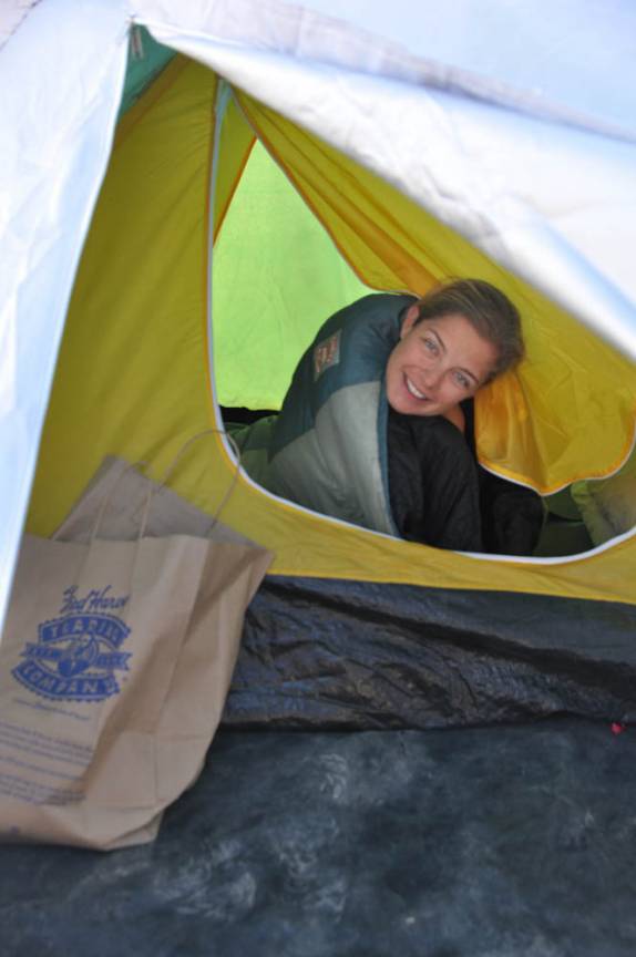 Acordando depois de acampar perto da Race Track, no Death Valley National Park, na Califórnia - EUA